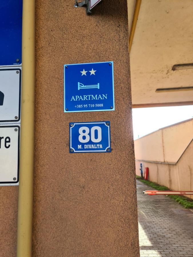 Apartman *Joy* Osijek Bagian luar foto