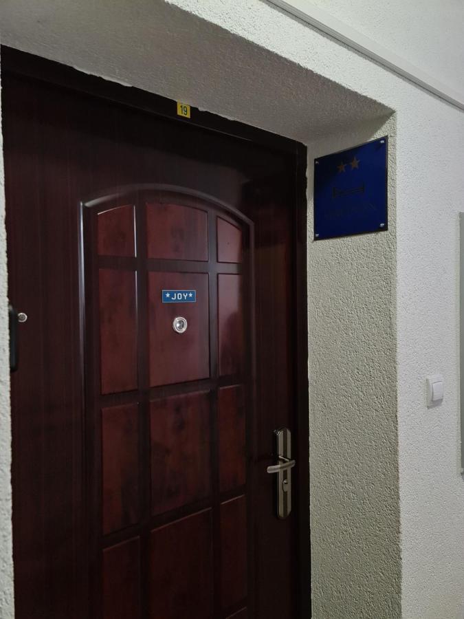 Apartman *Joy* Osijek Bagian luar foto